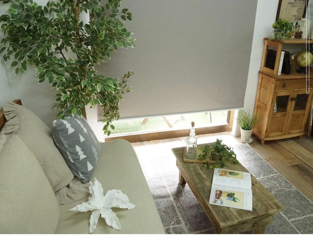 MEGUロールスクリーン 一級遮光 170cm✕145cm