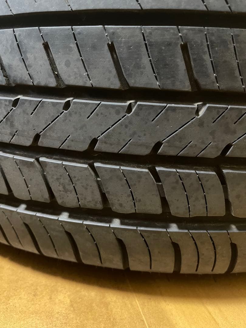 ハリアー60系純正ホイールタイヤ18インチ．