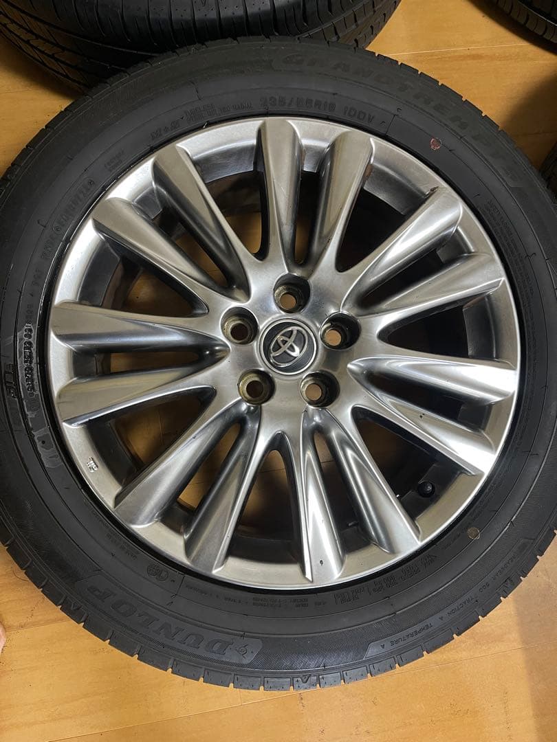 ハリアー60系純正ホイールタイヤ18インチ．