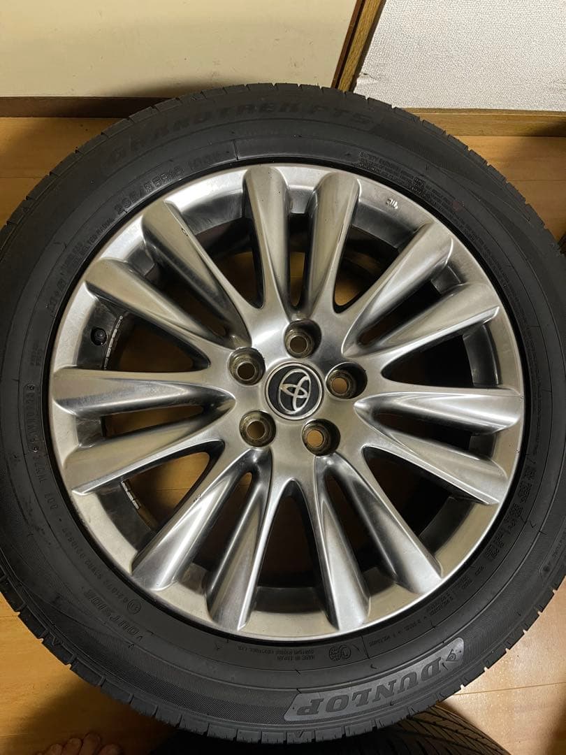 ハリアー60系純正ホイールタイヤ18インチ．