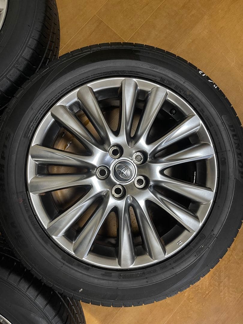 ハリアー60系純正ホイールタイヤ18インチ．