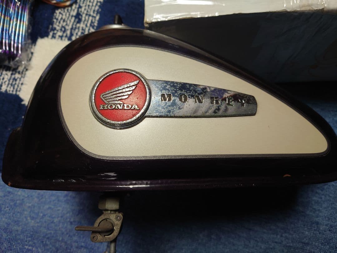 HONDA モンキー タンク キャップ鍵付き