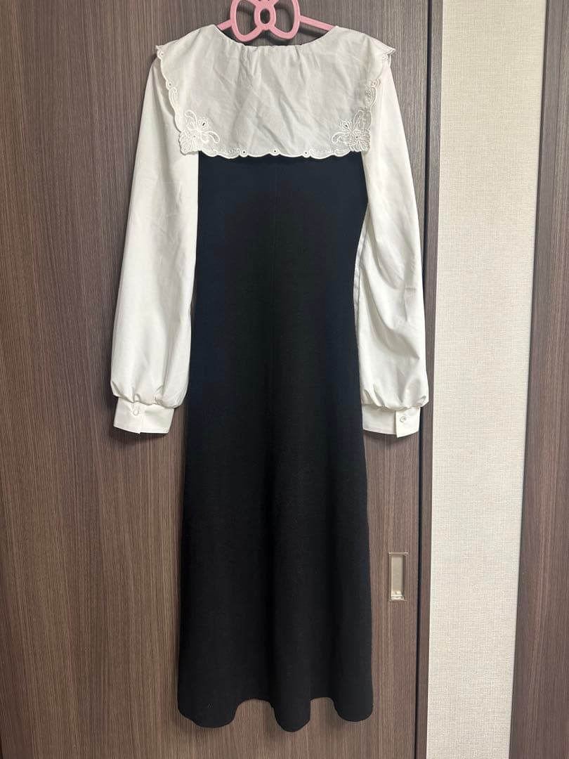 LILLIAN CARAT エンブロイダリーカラーニットドッキングワンピース