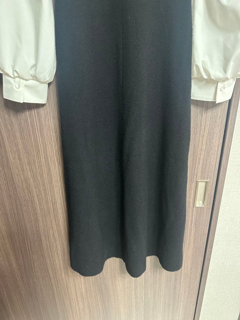 LILLIAN CARAT エンブロイダリーカラーニットドッキングワンピース