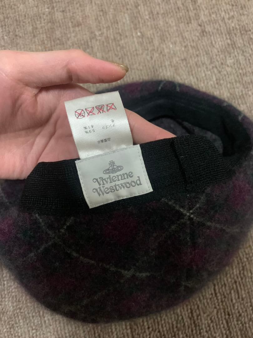Vivienne Westwood ポンポン付きベレー帽