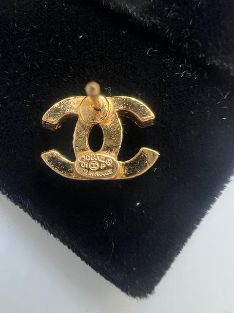 CHANEL CCロゴピアス 01P ゴールド 片方　石取れ有