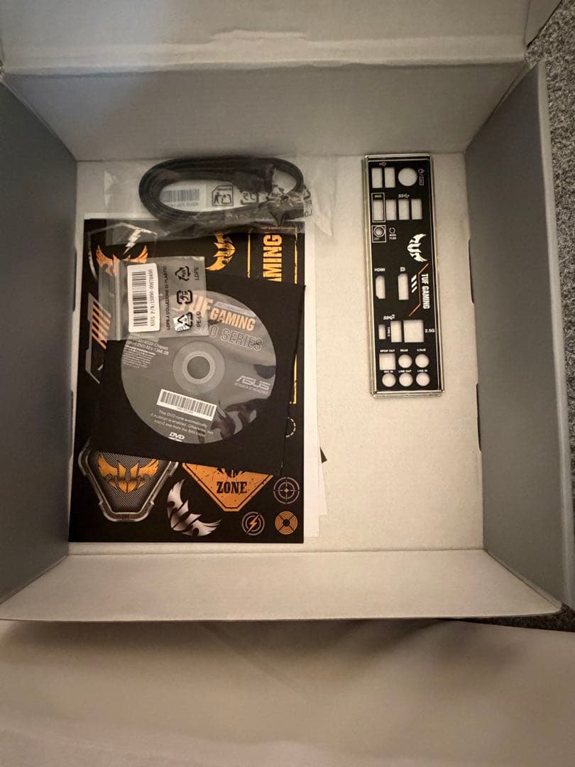 ASUS TUF GAMING B550M-PLUS マザーボード