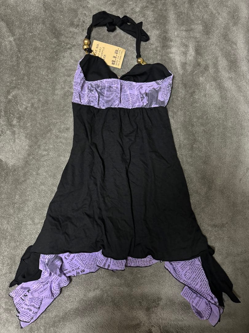 新品タグ付き　d.i.a フリル付き紫と黒のキャミソール