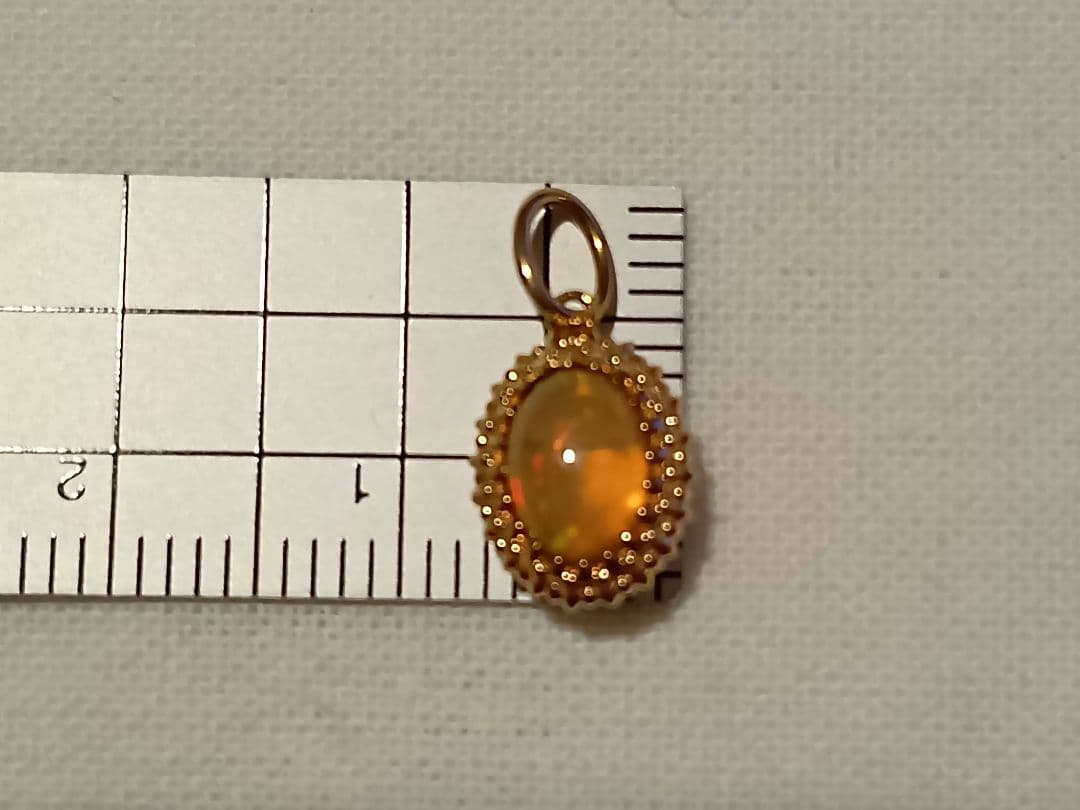 agete　k10 オパール　クォーツ　チャーム