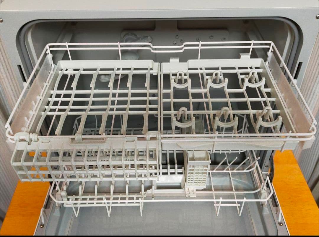 【美品】2018年製 食洗機 パナソニック NP-TH2-W