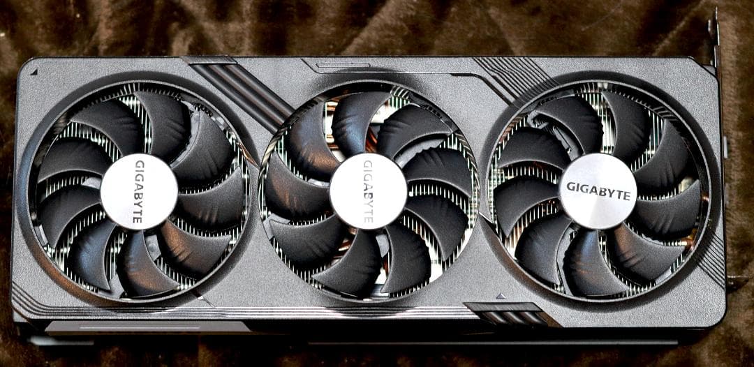 グラボ RADEON RX 7800XT OC 16GB - GIGABYTE