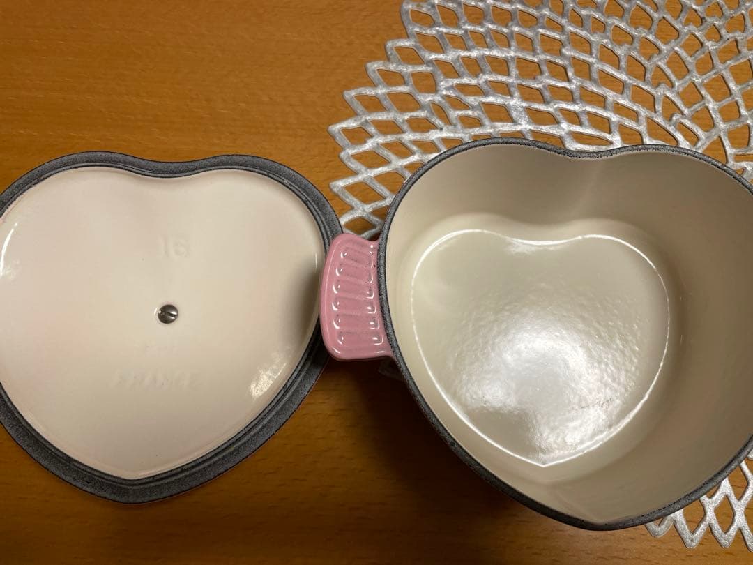 ルクルーゼ　ココットダムール　ハート　ピンク☆美品