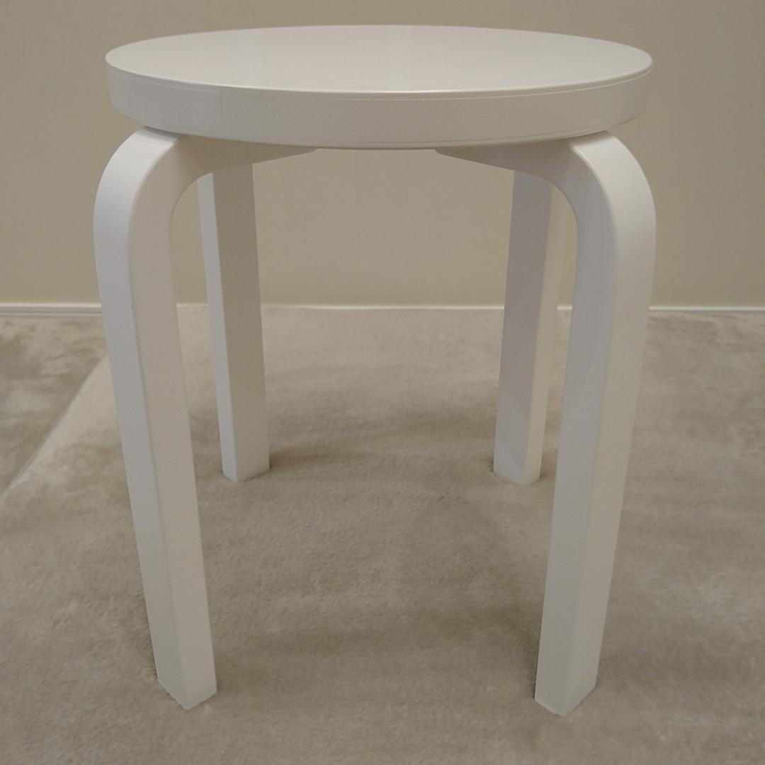 C*V様 artek アルテック スツールE60 ４本脚 オールホワイトラッカー