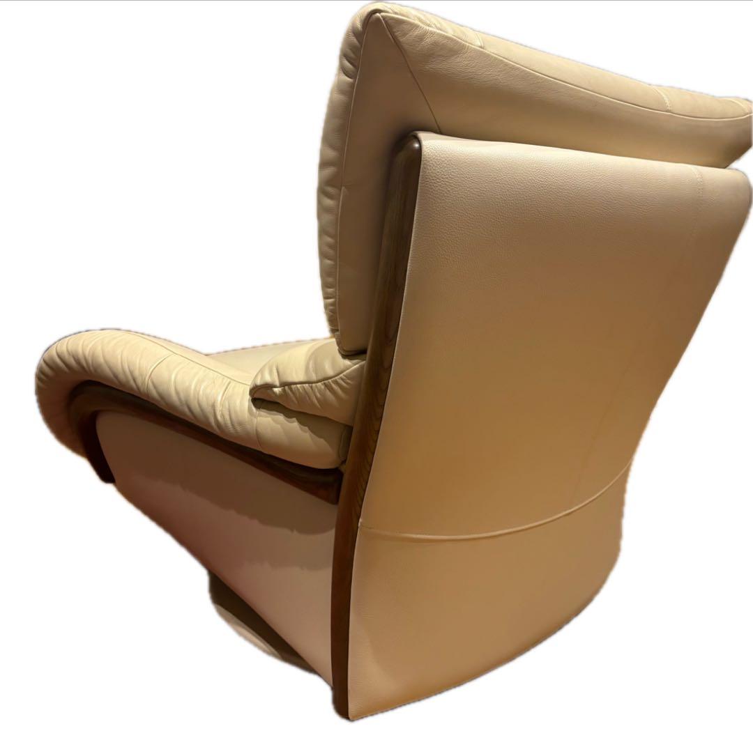 カリモク 本革張回転ソファ ZT4757 M325 肘掛椅子 シングル 回転椅子