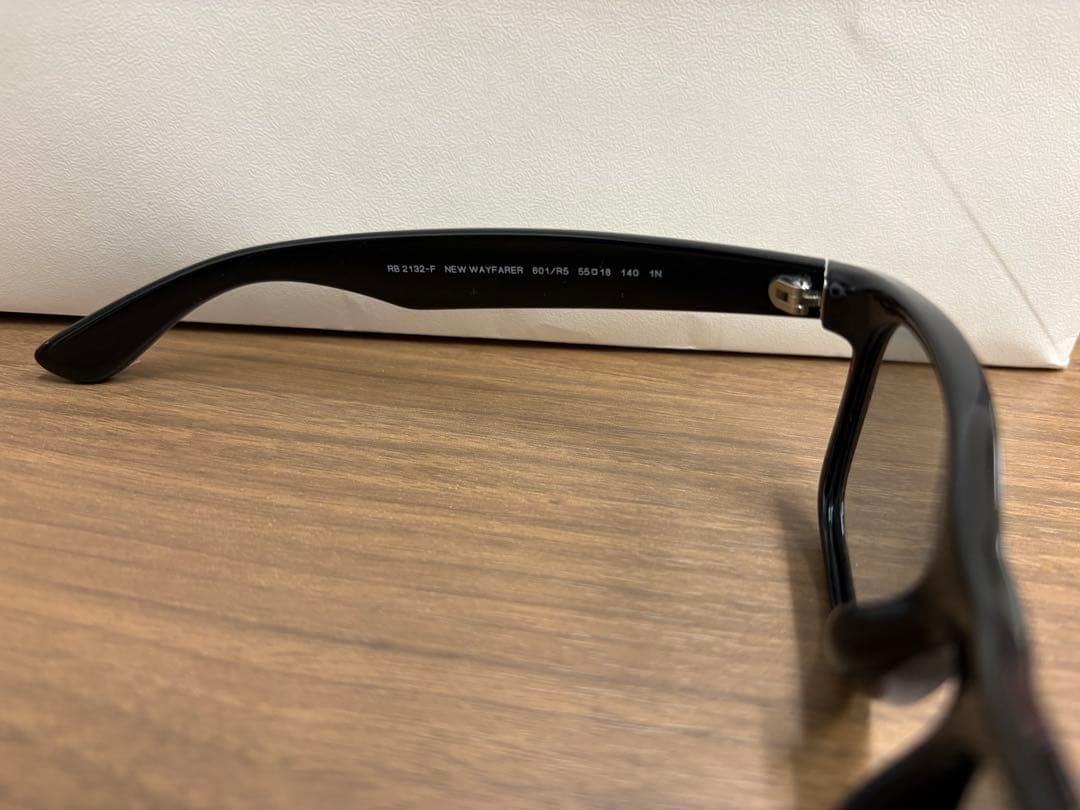 Ray-Ban ニューウェイファーラー RB2132F 新品同様