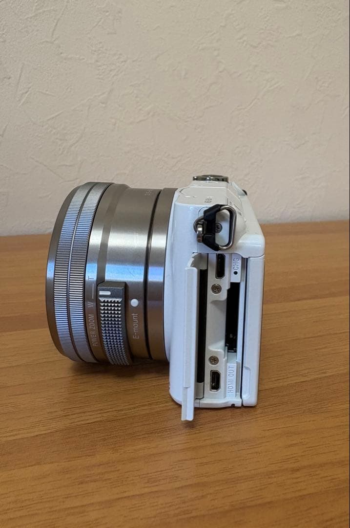 ✴︎美品SONY α NEX-3NYダブルズームレンズキット ミラーレス一眼カメラ