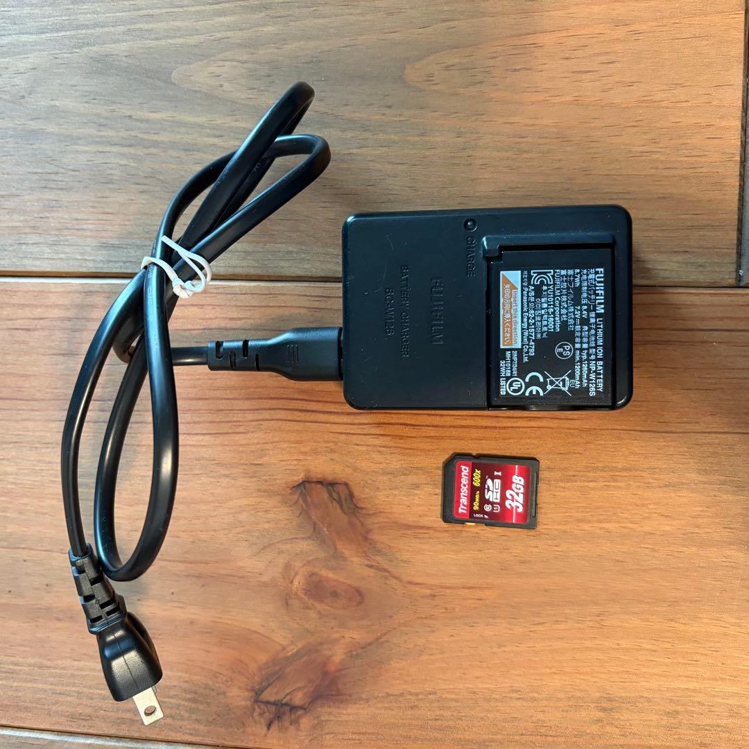 【しましま】FUJIFILM xpro2 本体　【オールドレンズ付き】