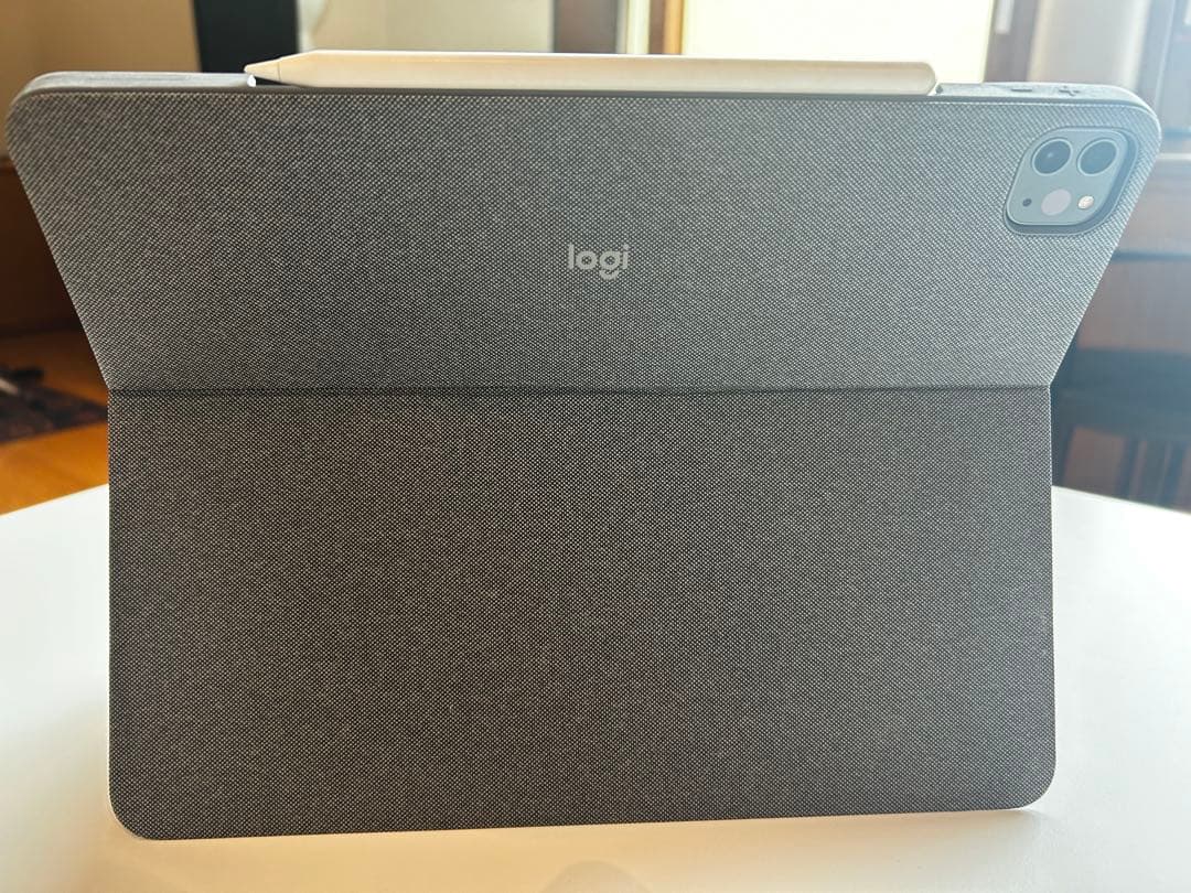 Apple iPad pro 第4世代12.9 (Combo touch付き)