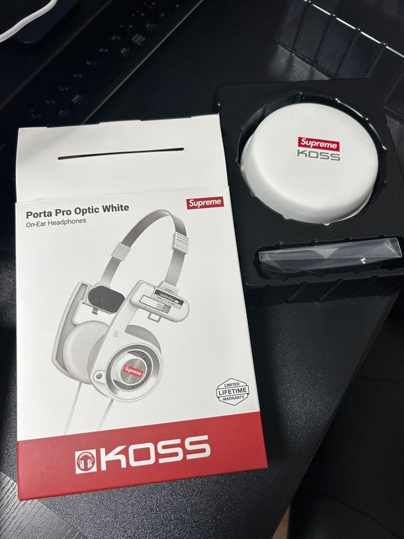 N*様 最終価格！supreme KOSS PortaPro ヘッドフォン　美品