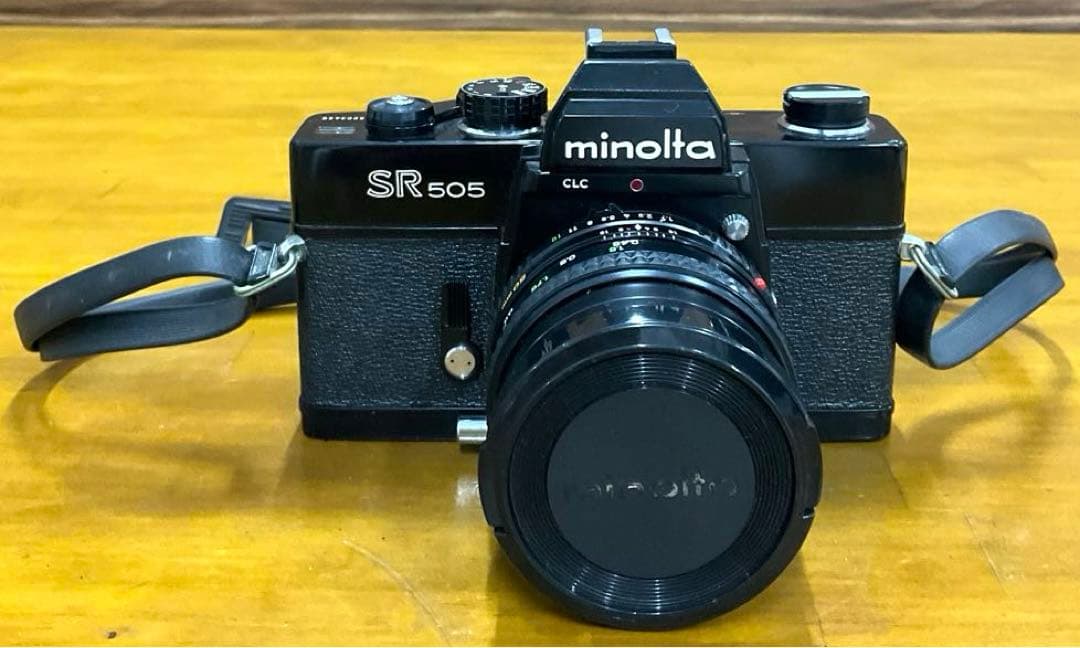 ミノルタ　SR505　一眼レフフィルムカメラ　レンズ付き　フィルター付き