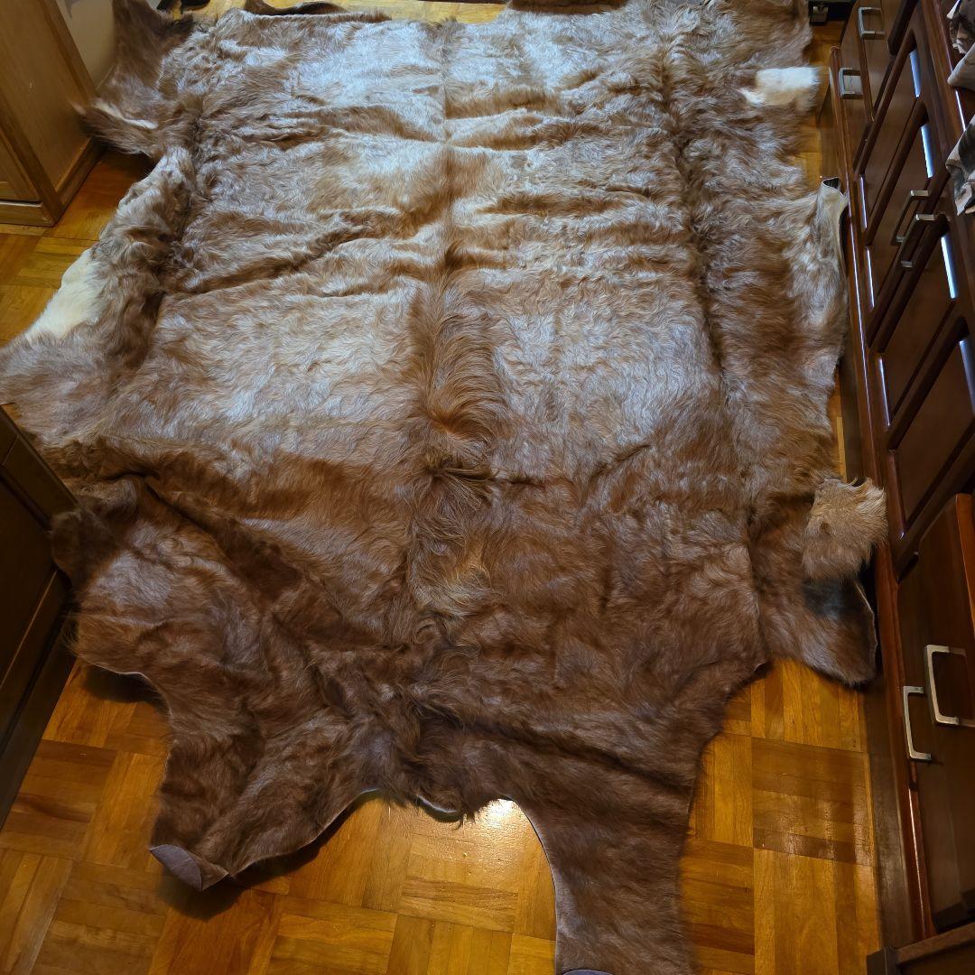 天然　本革　カウハイドラグ　茶色 毛皮ラグ 大きいサイズ