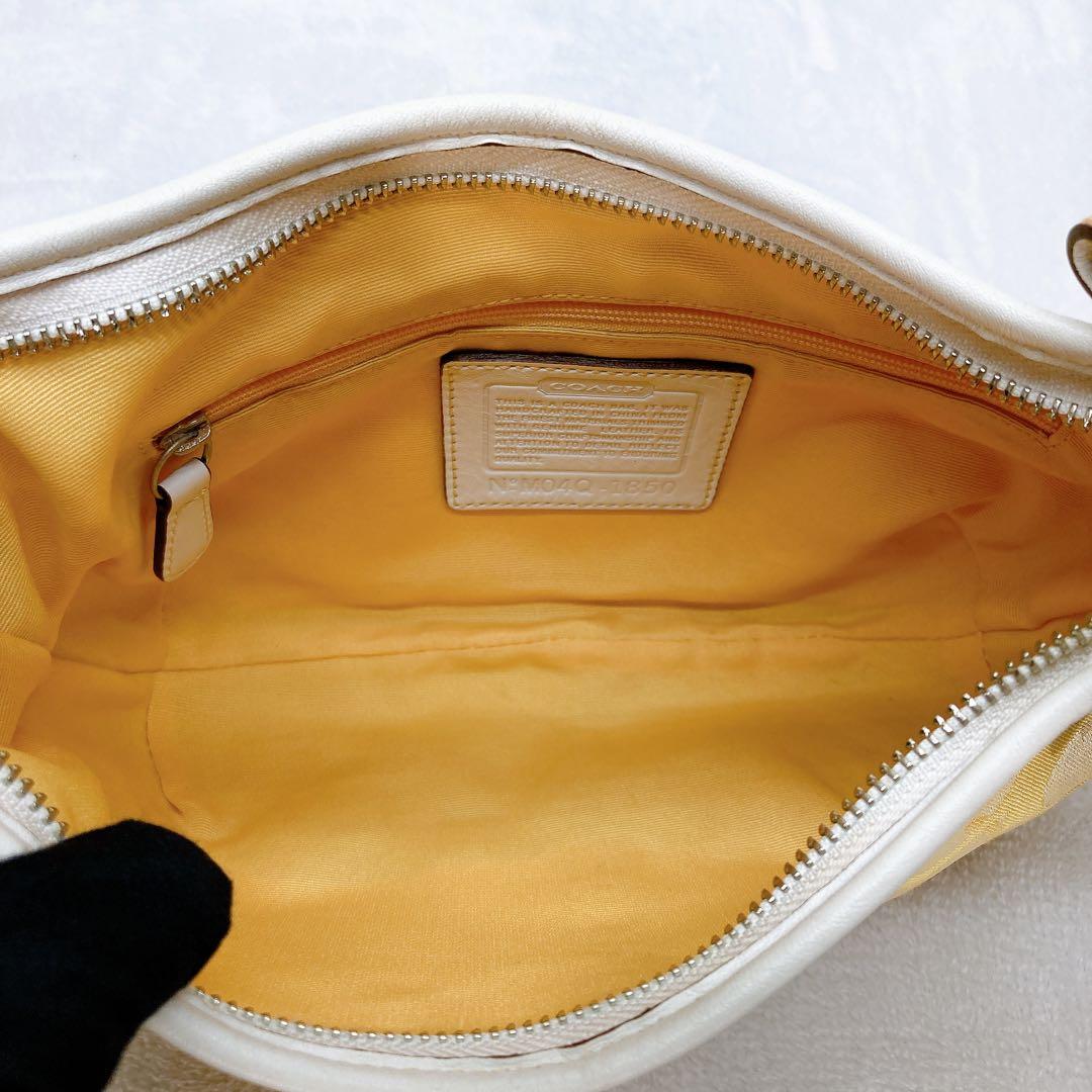 バッグ Coach Soho Hobo Shoulder Bag yellow rare