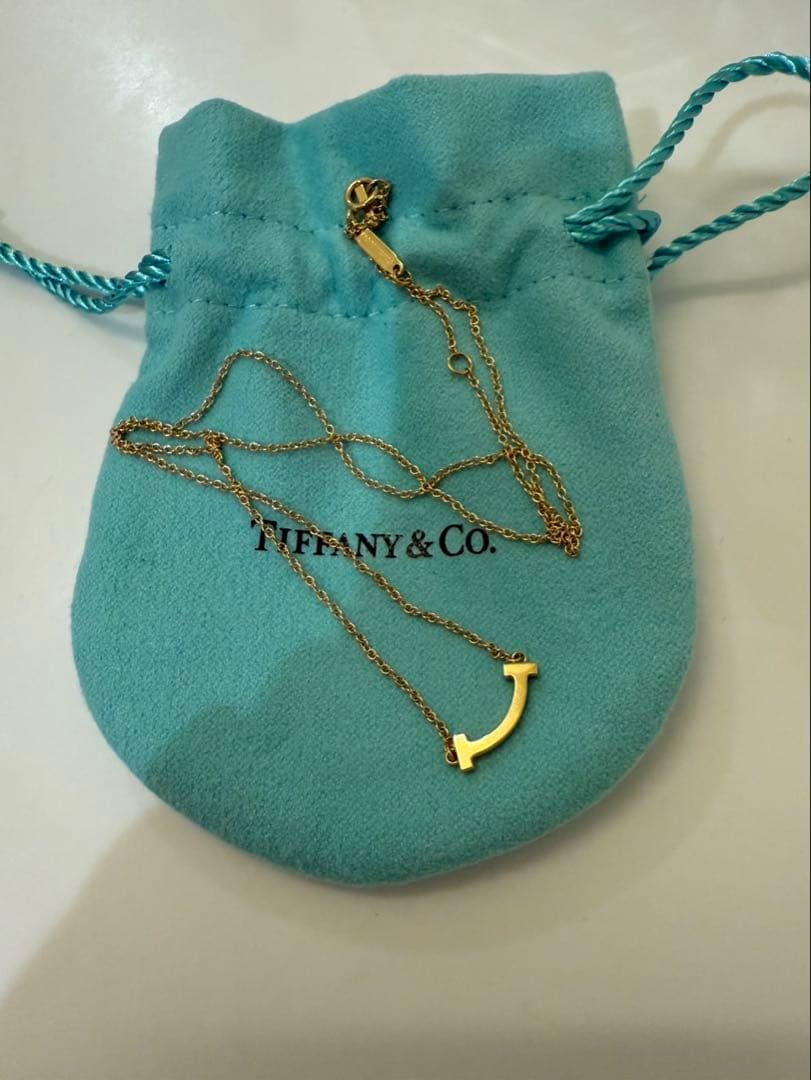 ティファニー　Tスマイルネックレス　YG