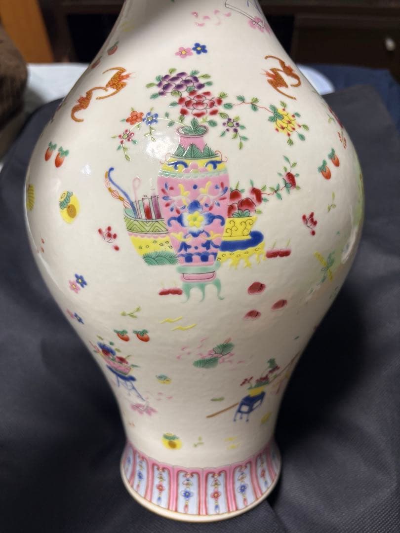 粉彩吉祥文瓶 「大清光緒年製」落款　高さ約40cm