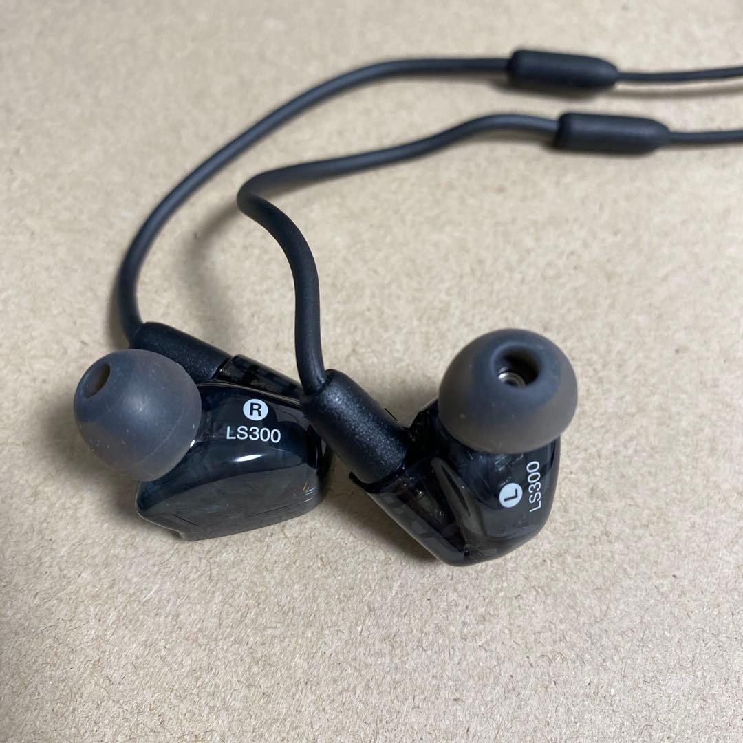 オーディオテクニカ　有線イヤホン　ATH-LS300