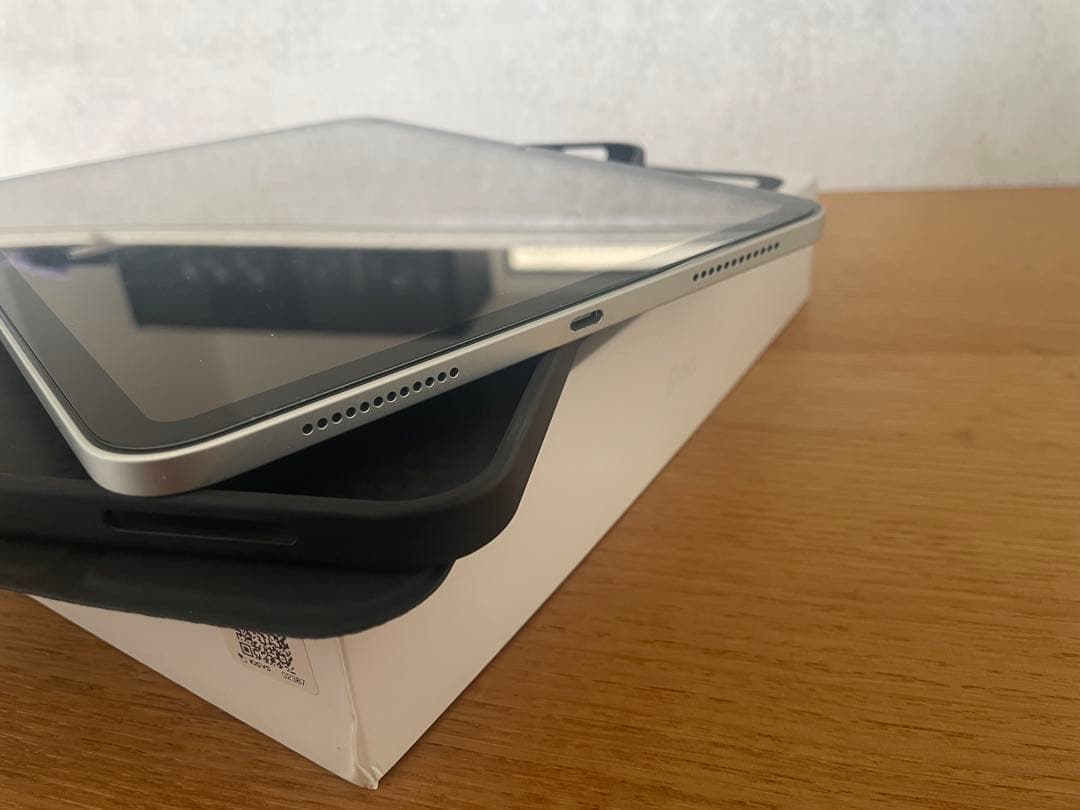 Apple iPad (第10世代) 64GB グレー　ケース ペン フィルム付