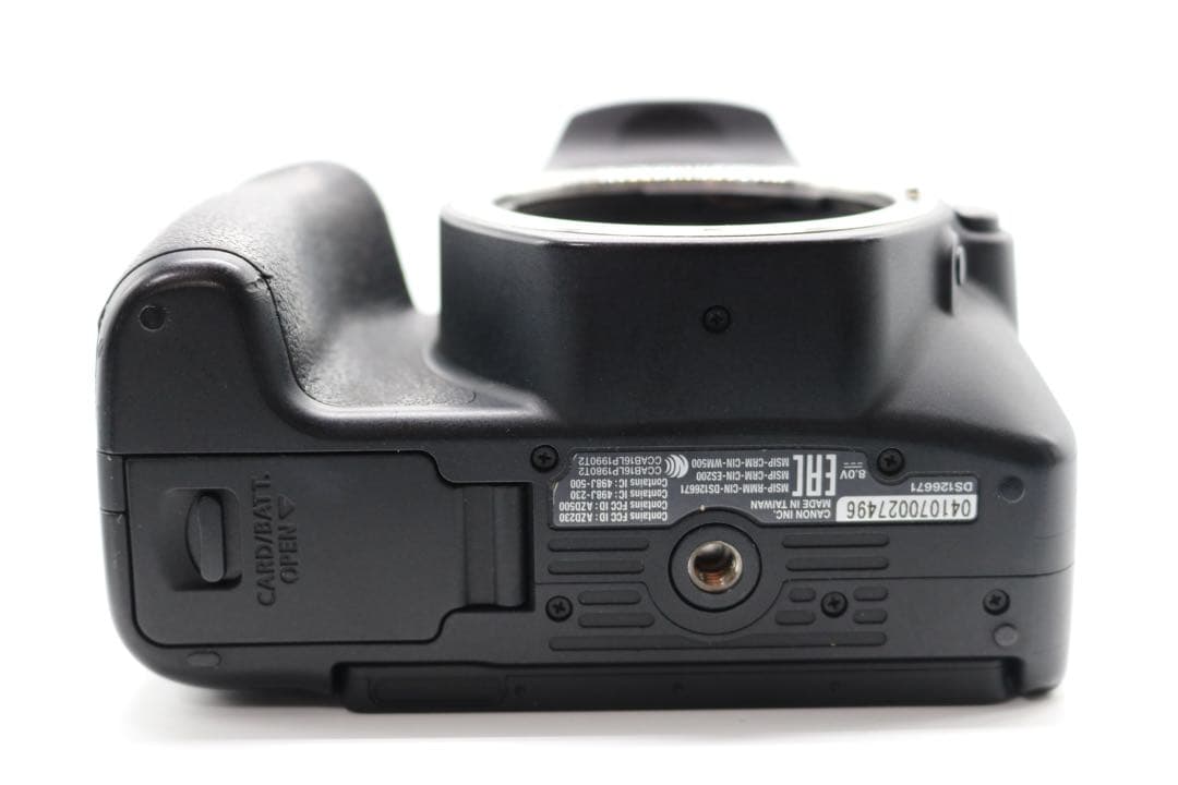 美品ですが少し訳アリ 【Canon EOS Kiss X9 ダブルレンズセット】