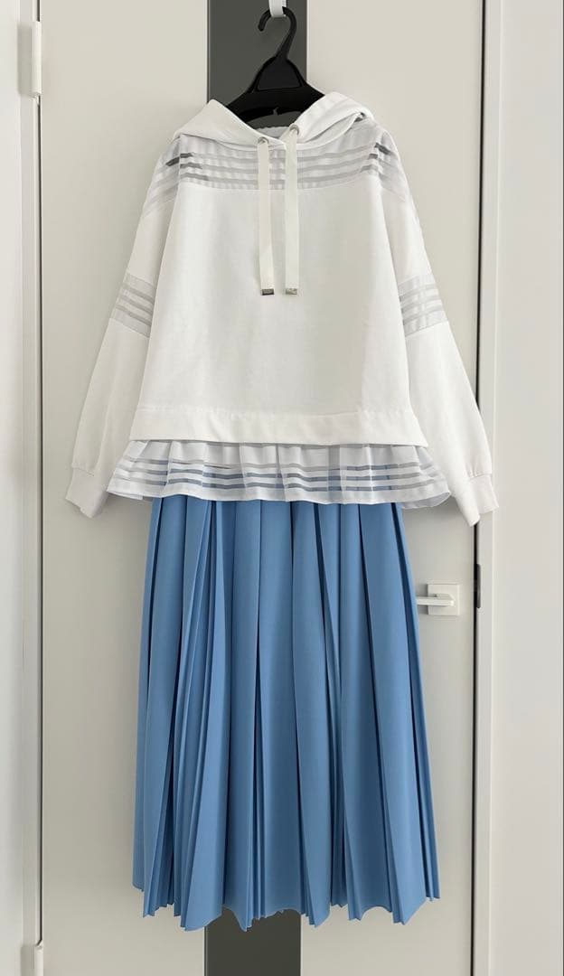 や*な様 グレースコンチネンタル シースルー ホワイト パーカー