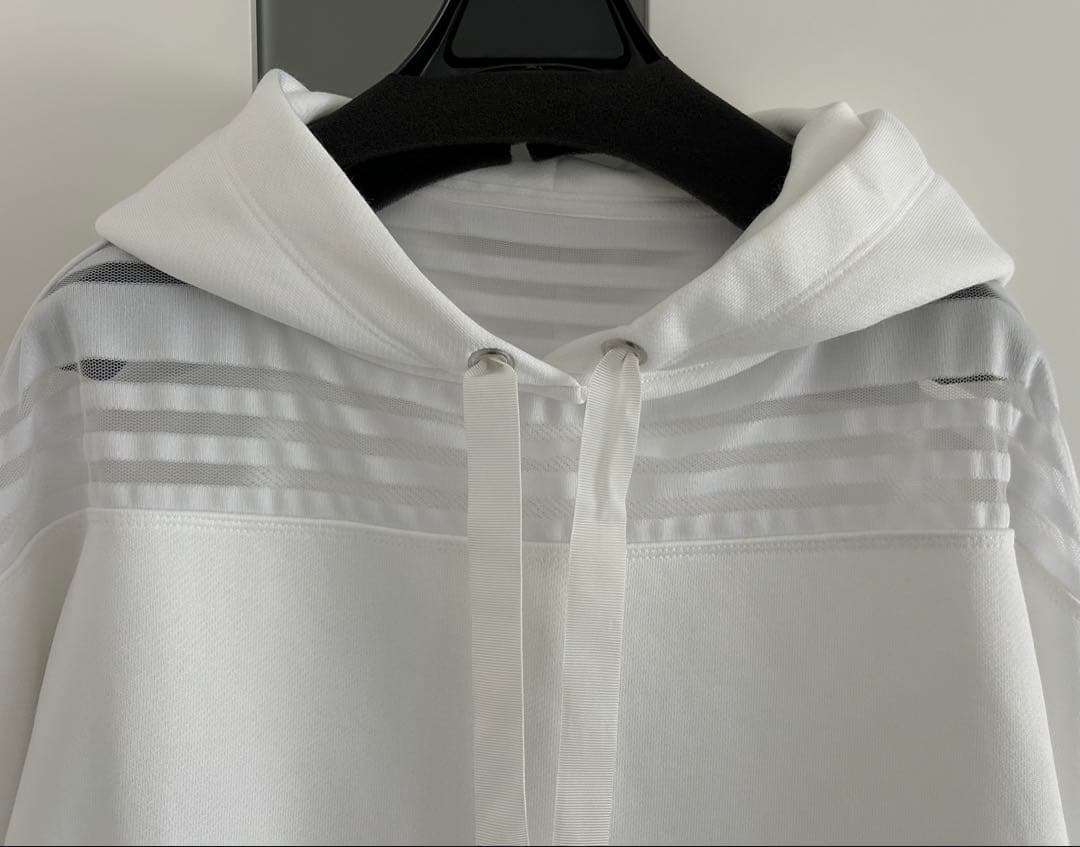 や*な様 グレースコンチネンタル シースルー ホワイト パーカー