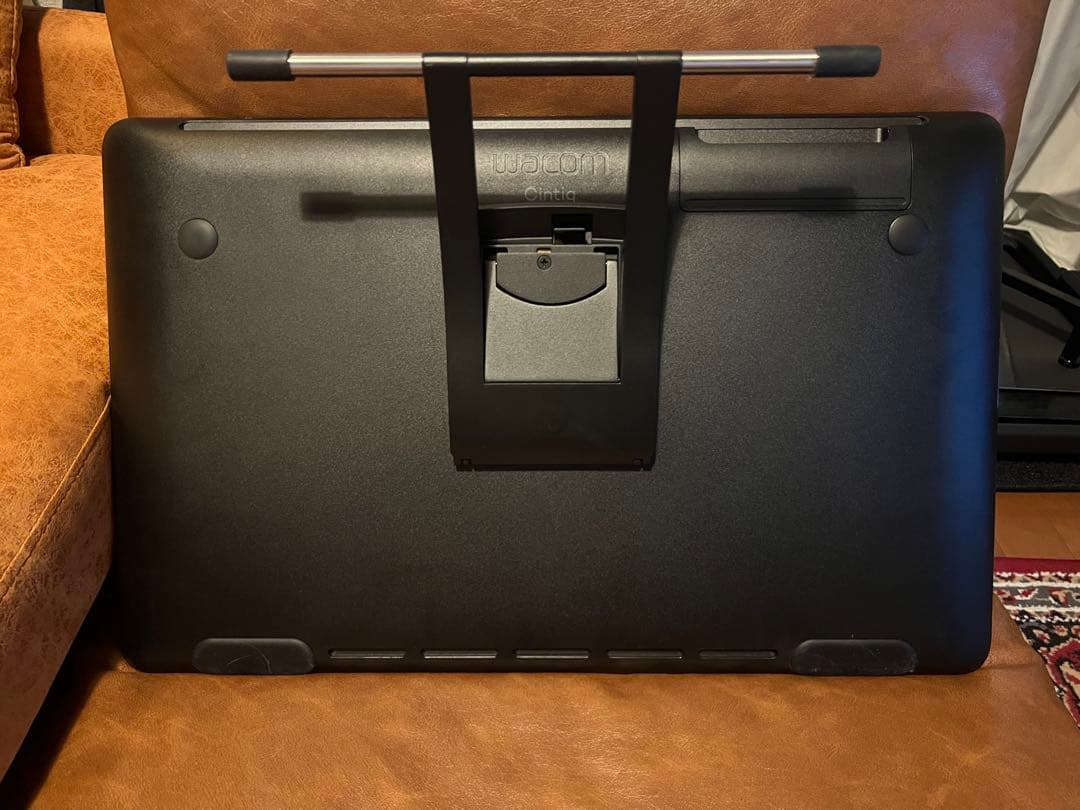 Wacom Cintiq 22 液晶タブレット (DTK2260K0D)