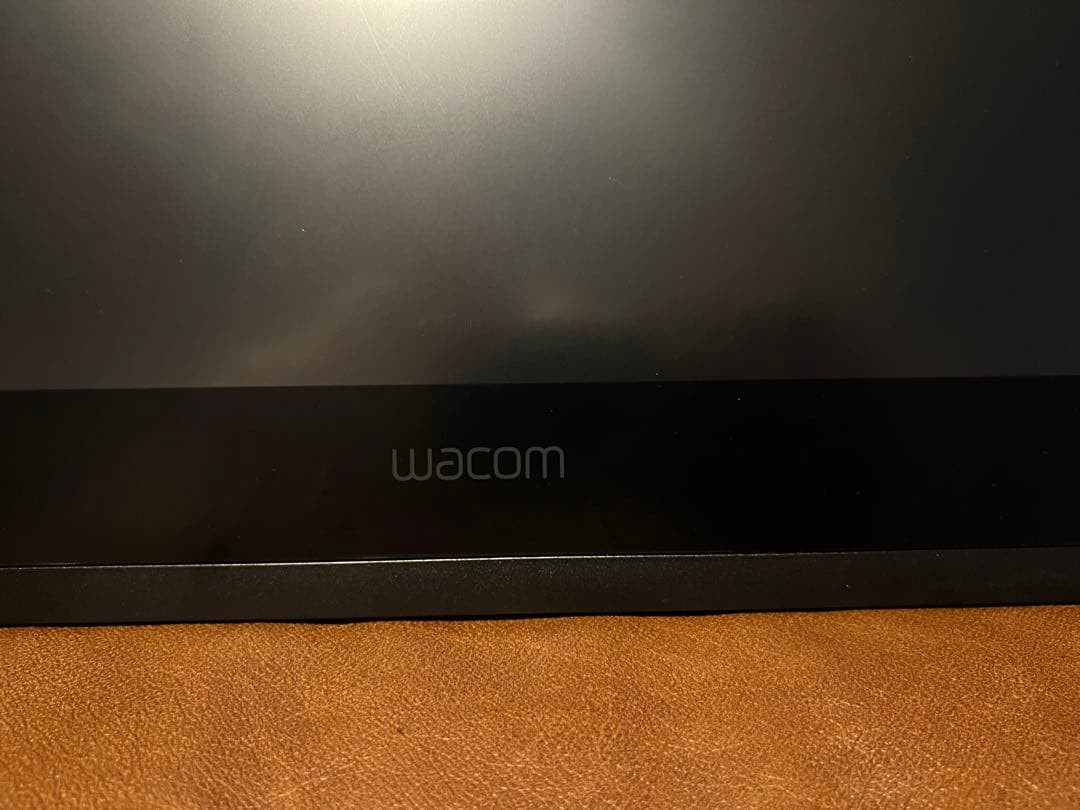 Wacom Cintiq 22 液晶タブレット (DTK2260K0D)