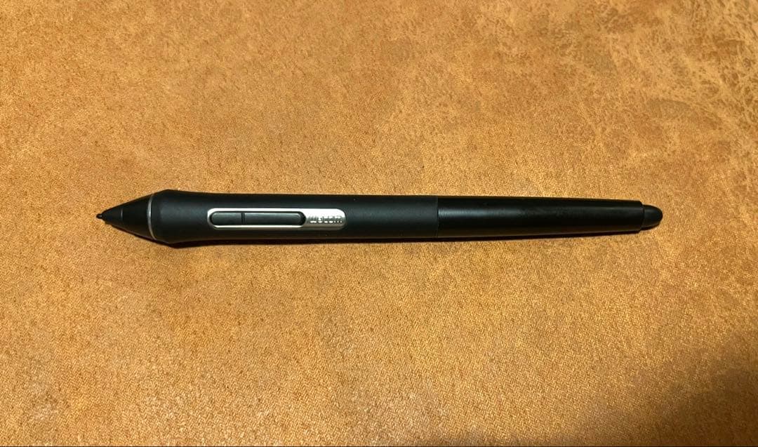 Wacom Cintiq 22 液晶タブレット (DTK2260K0D)