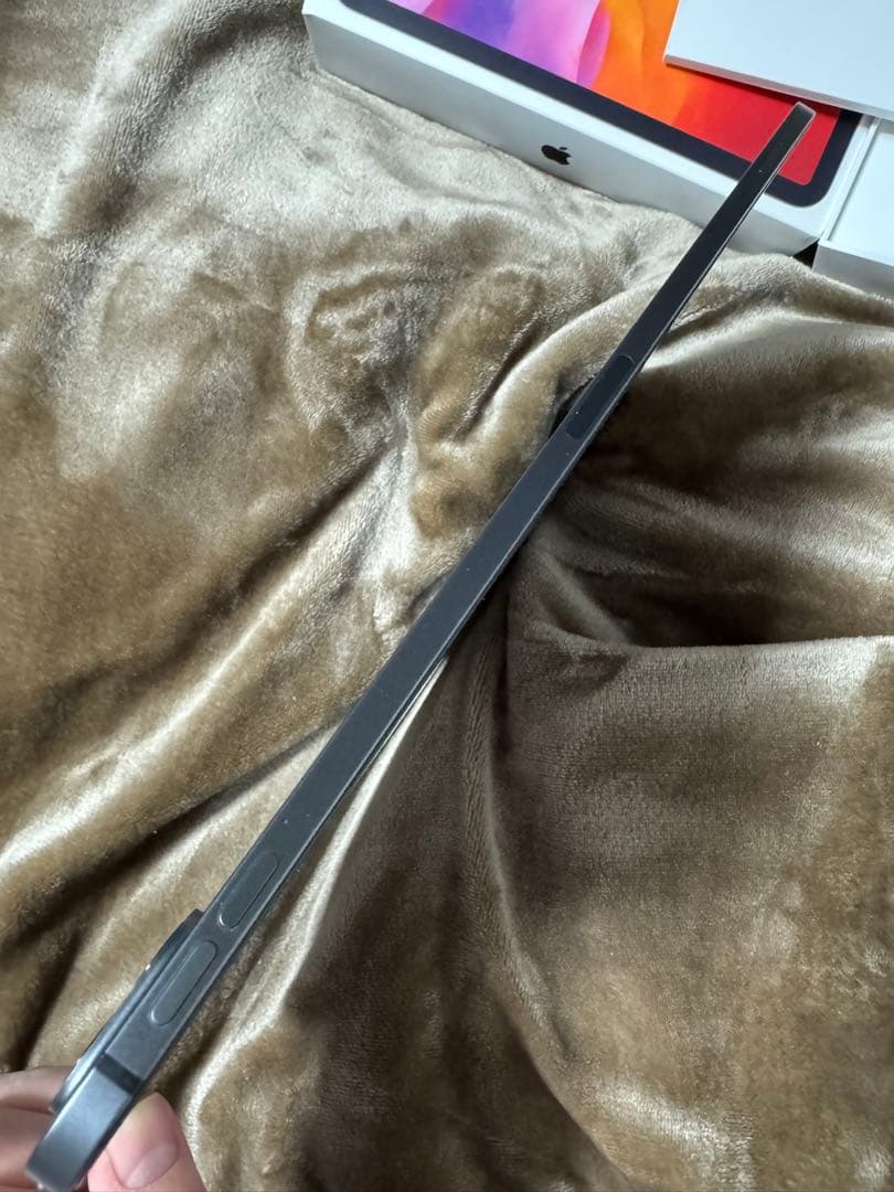 12.9インチ iPad Pro セルラー　512GB 第4世代