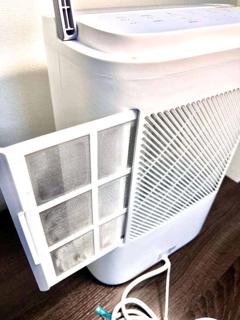 デシカント式衣類乾燥除湿機 除湿量10L/日　新品　木造24畳鉄筋48畳