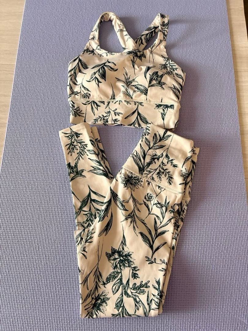 【美品】エミヨガ　上下セット　0サイズ　ホワイト