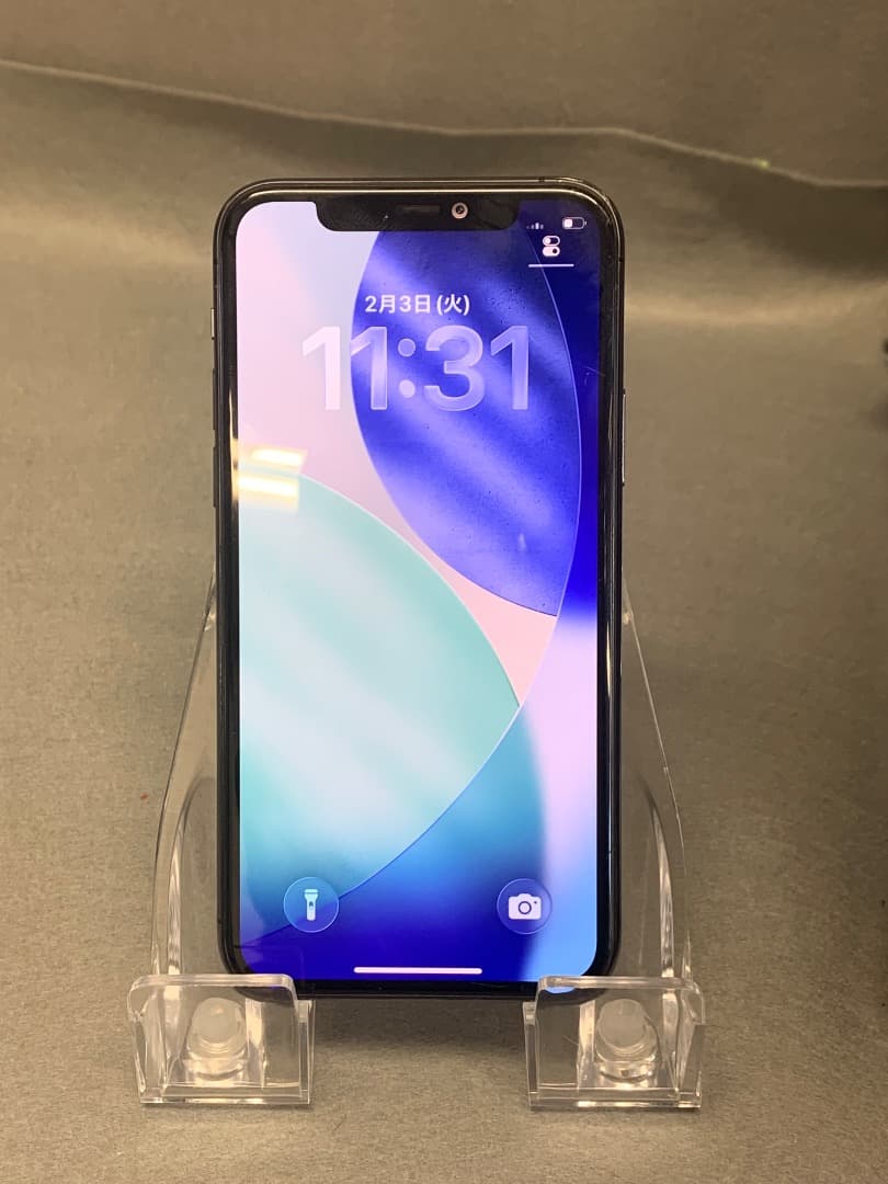 中古　国内版　SIMフリー　iPhone11 Pro 64GB