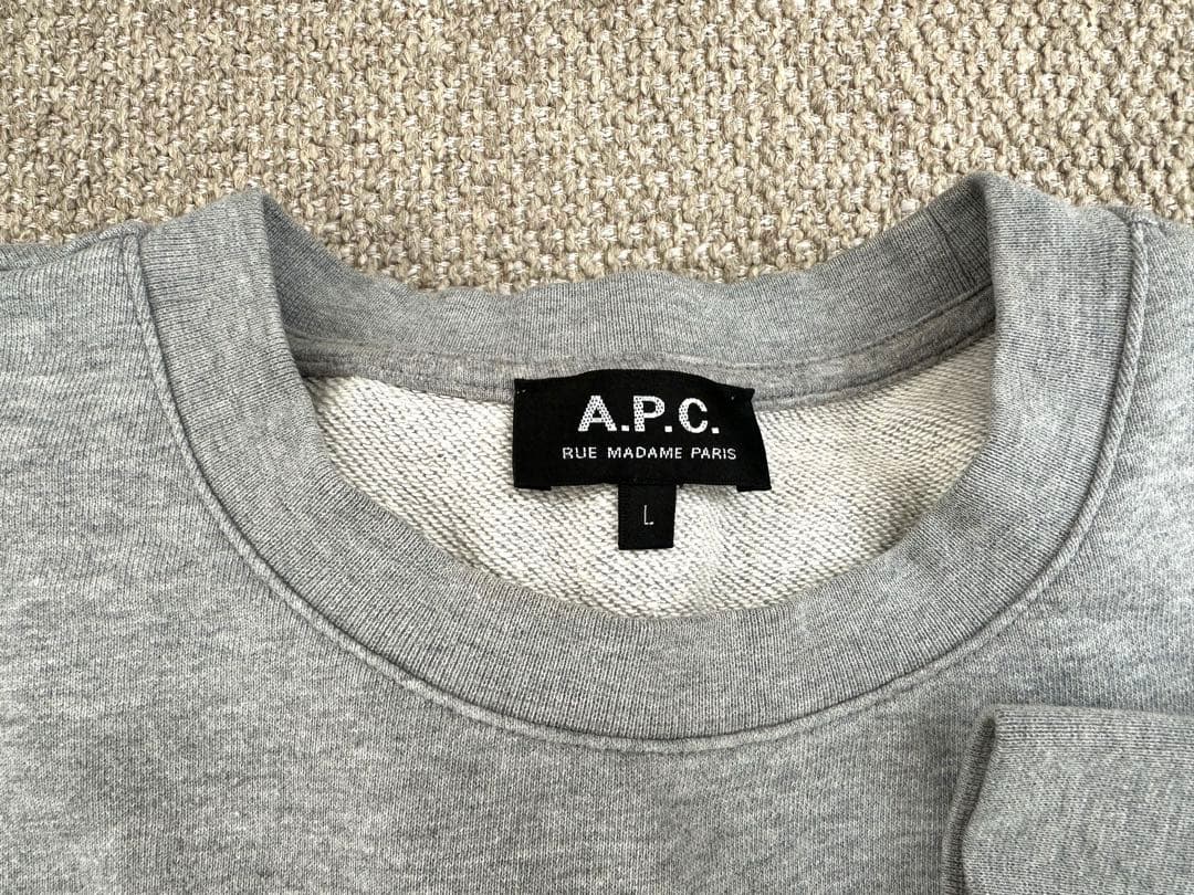 A.P.C. グレー トレーナー Lサイズ