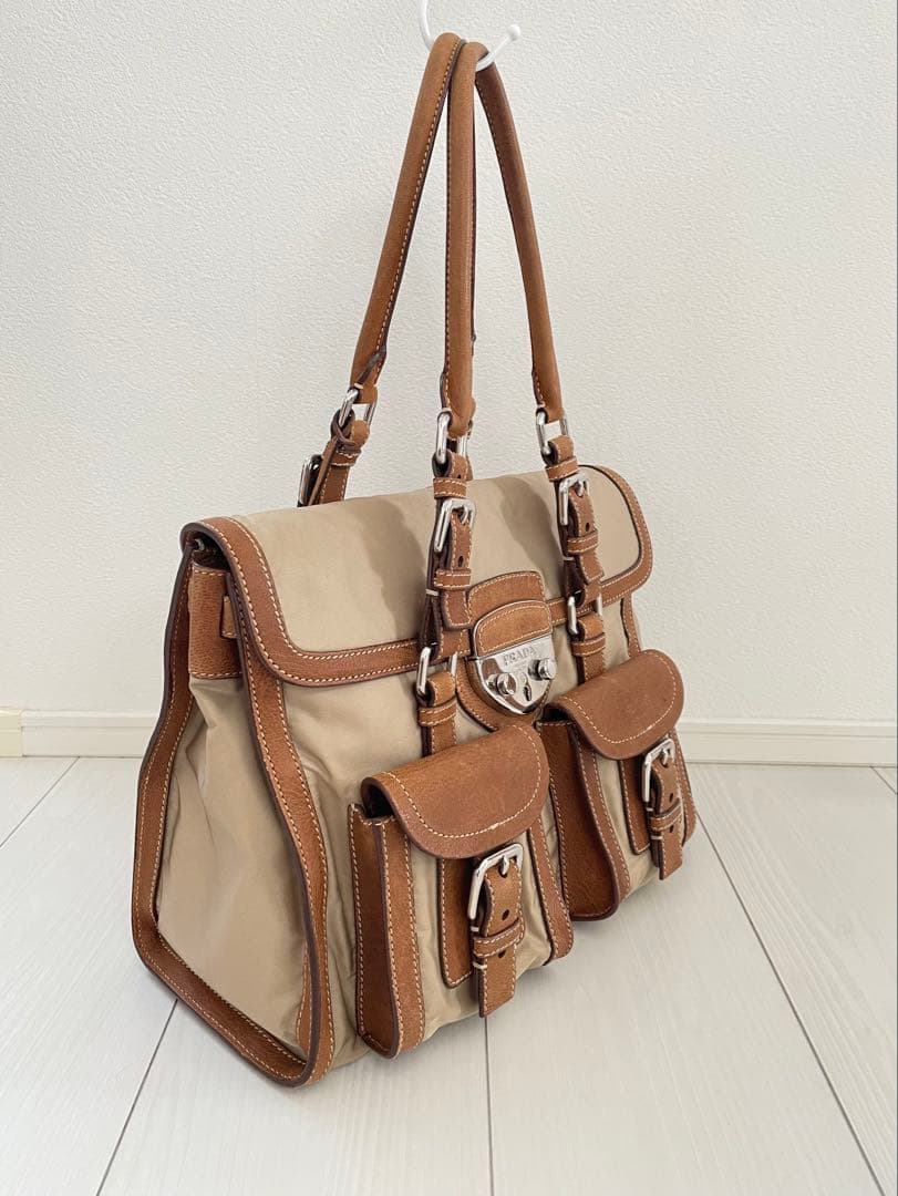 Prada プラダ　Prada Antic Buckles　ショルダーバック