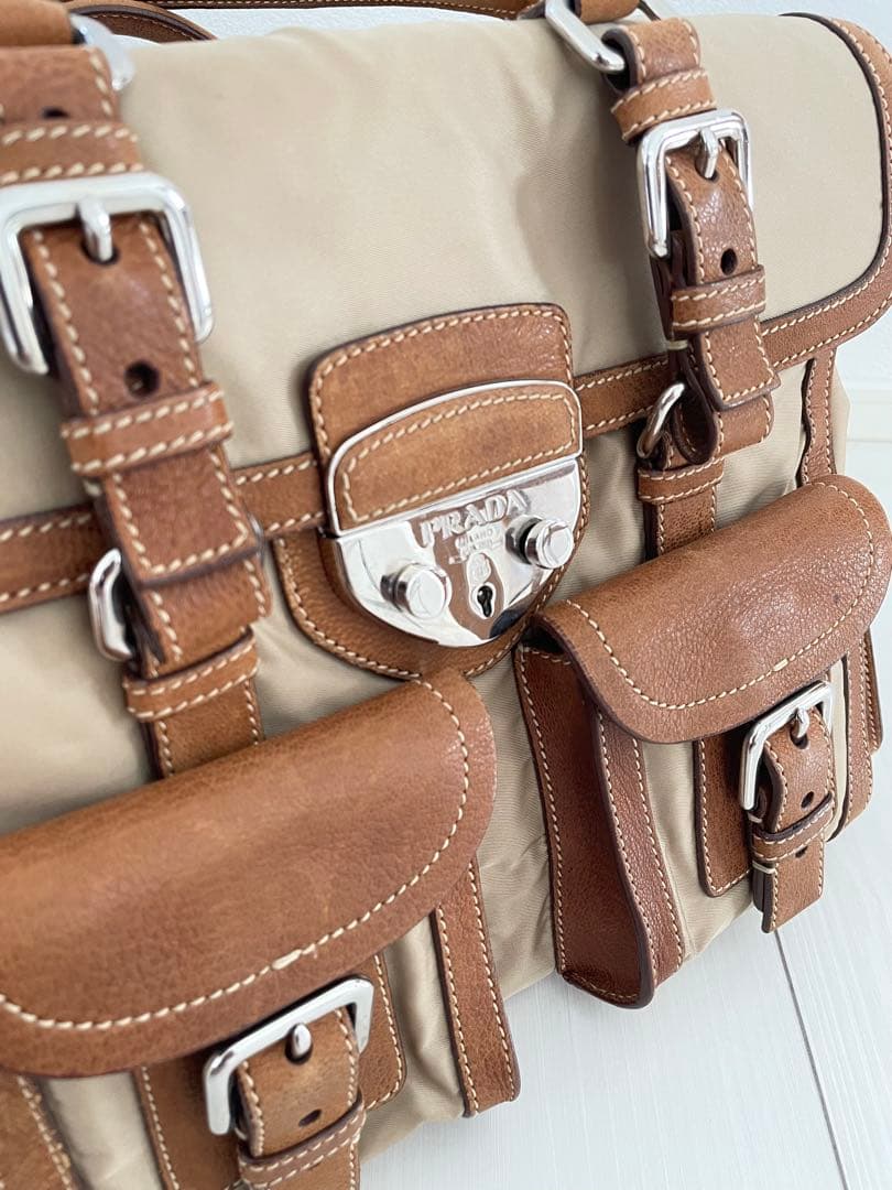Prada プラダ　Prada Antic Buckles　ショルダーバック