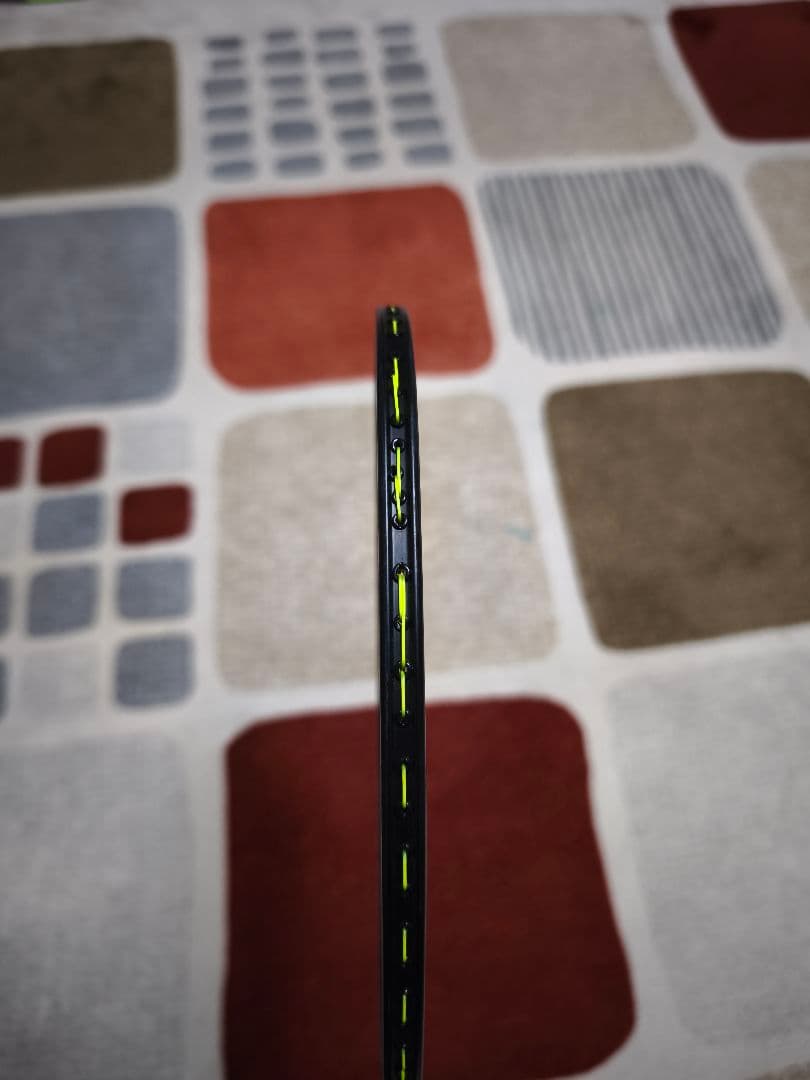 ※最終価格　超美品　廃盤品 ヨネックス　ナノフレア800 4UG6