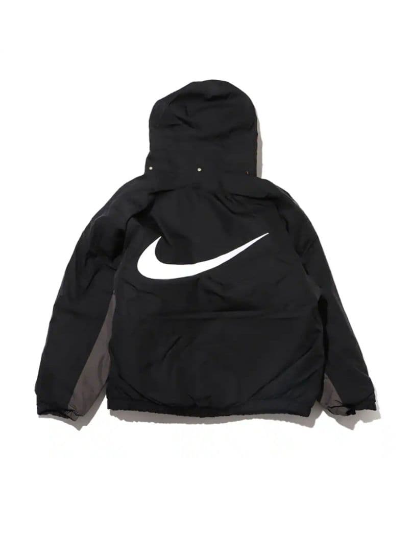 【専用】美品　NIKE　ソロスウッシュ　パファー 黒 ナイロンジャケット 中綿入