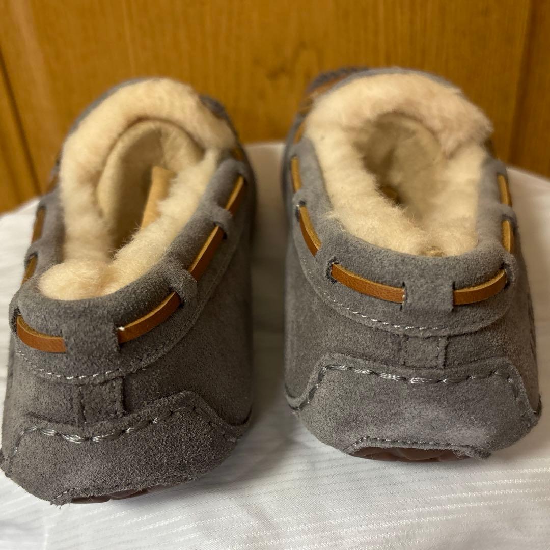 d*y様 新品未使用UGG モカシン1107949
