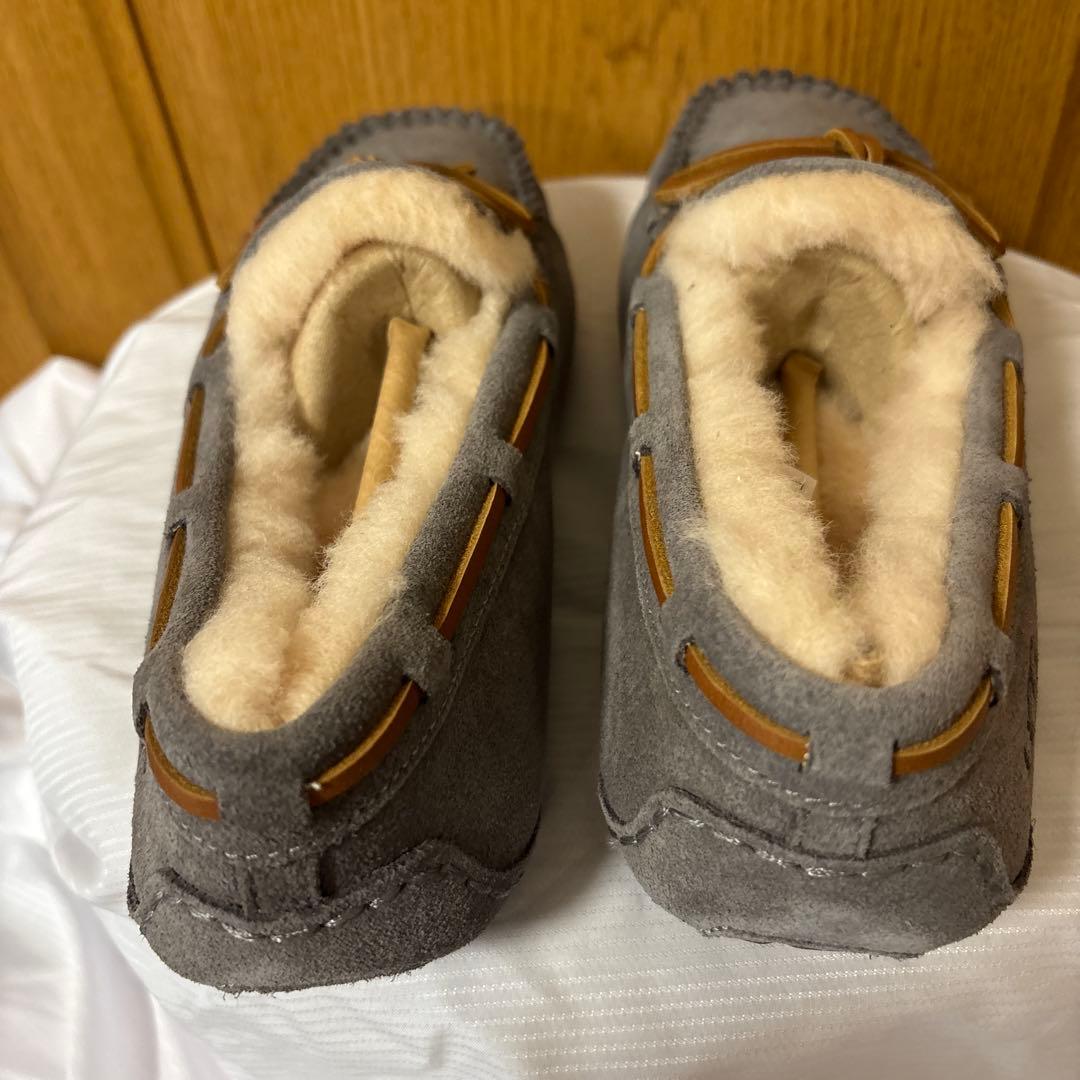d*y様 新品未使用UGG モカシン1107949