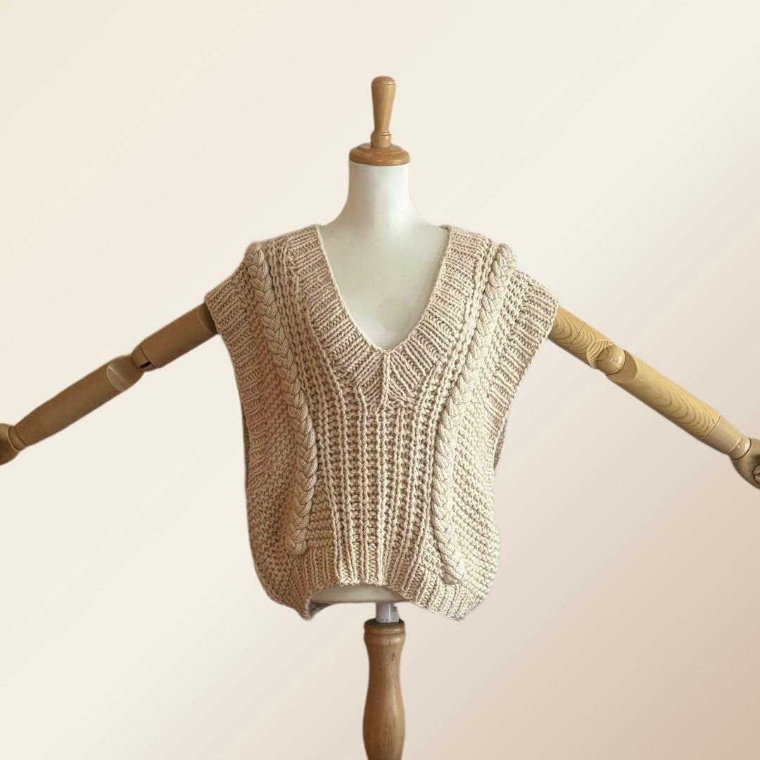 【ETRE TOKYO】 ケーブルニットベスト