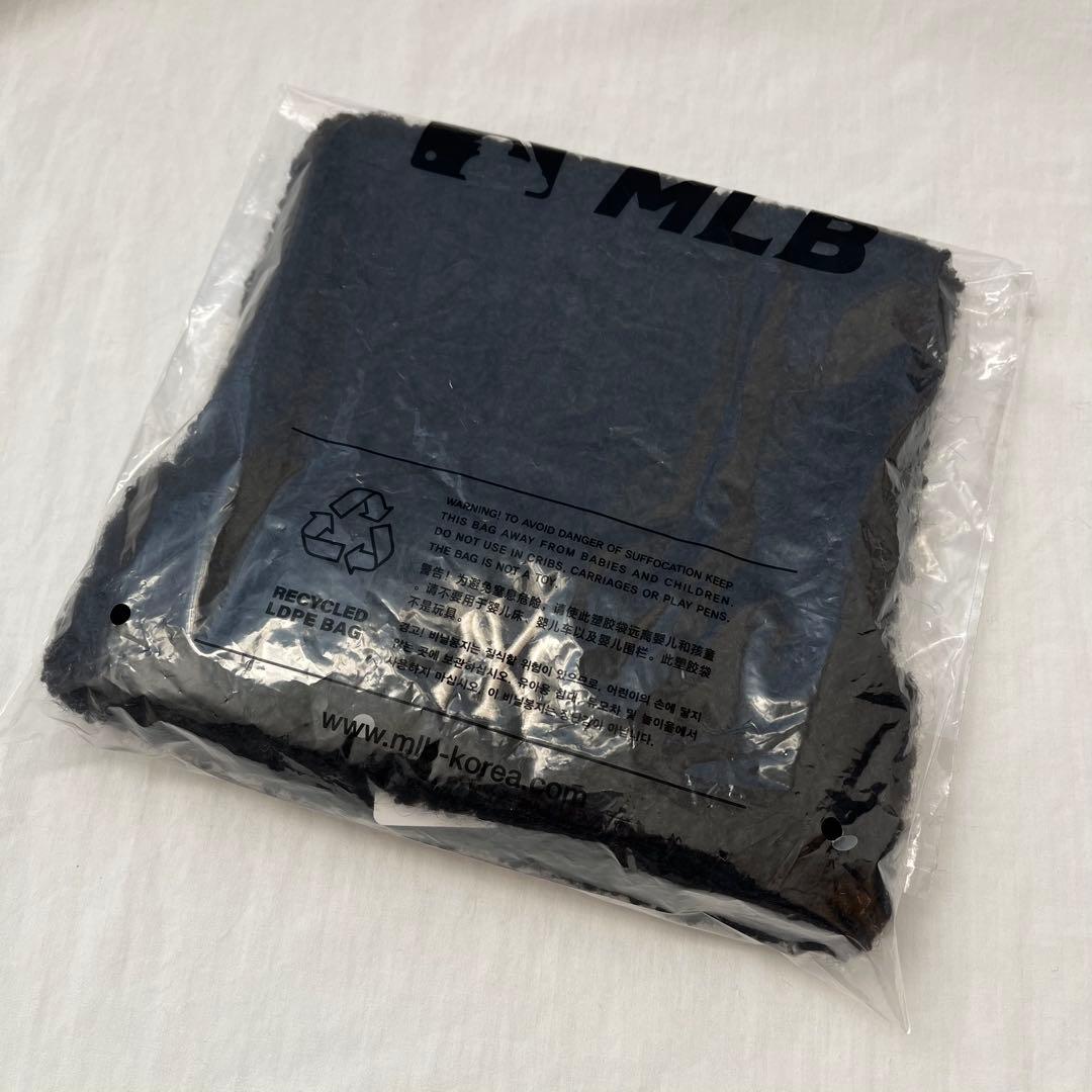 ラスト1点【新品】 韓国限定 MLB Korea 黒 猫耳ニット帽 カリナ着用