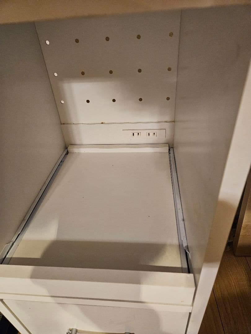 ロウヤ　LOWYA 食器棚　スリム